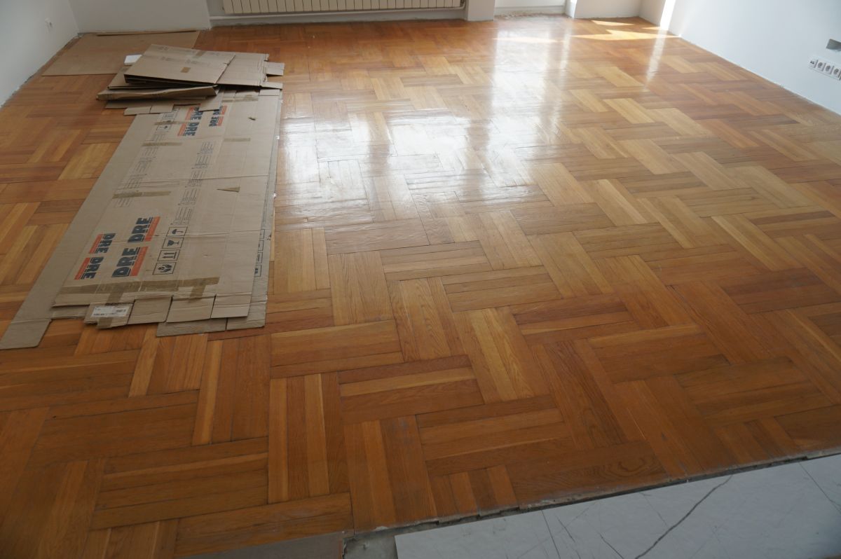 Cyklinowanie Oraz Lakierowanie Mozaiki Drewnianej 010