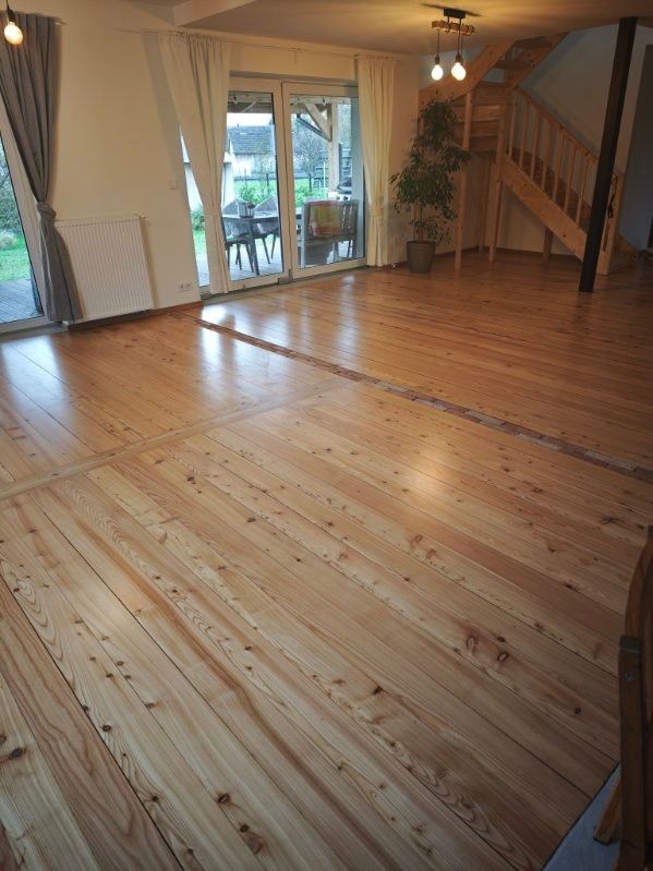 Modrzew - cyklinowanie i lakierowanie litych desek