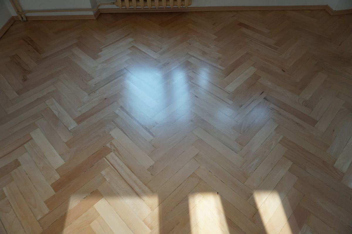 Podklejanie Cyklinowanie Parkietu Bukowego Po 02
