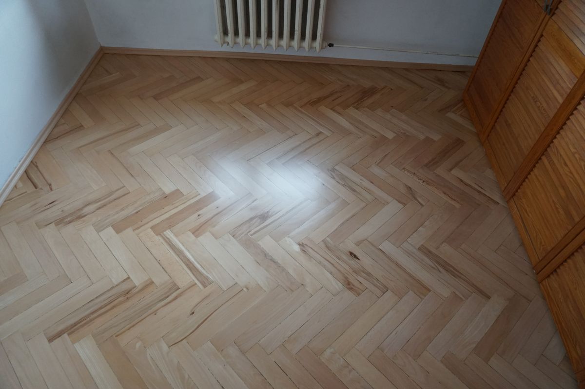 Podklejanie Cyklinowanie Parkietu Bukowego Po 03
