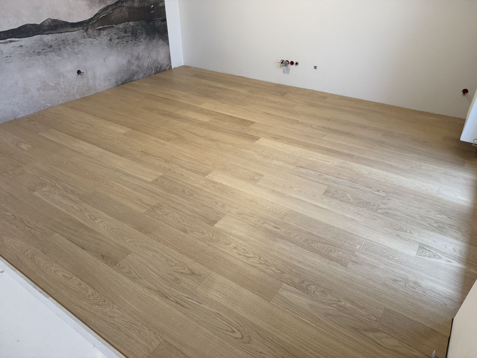 Deska dębowa dwuwarstwowa z efektem surowego drewna