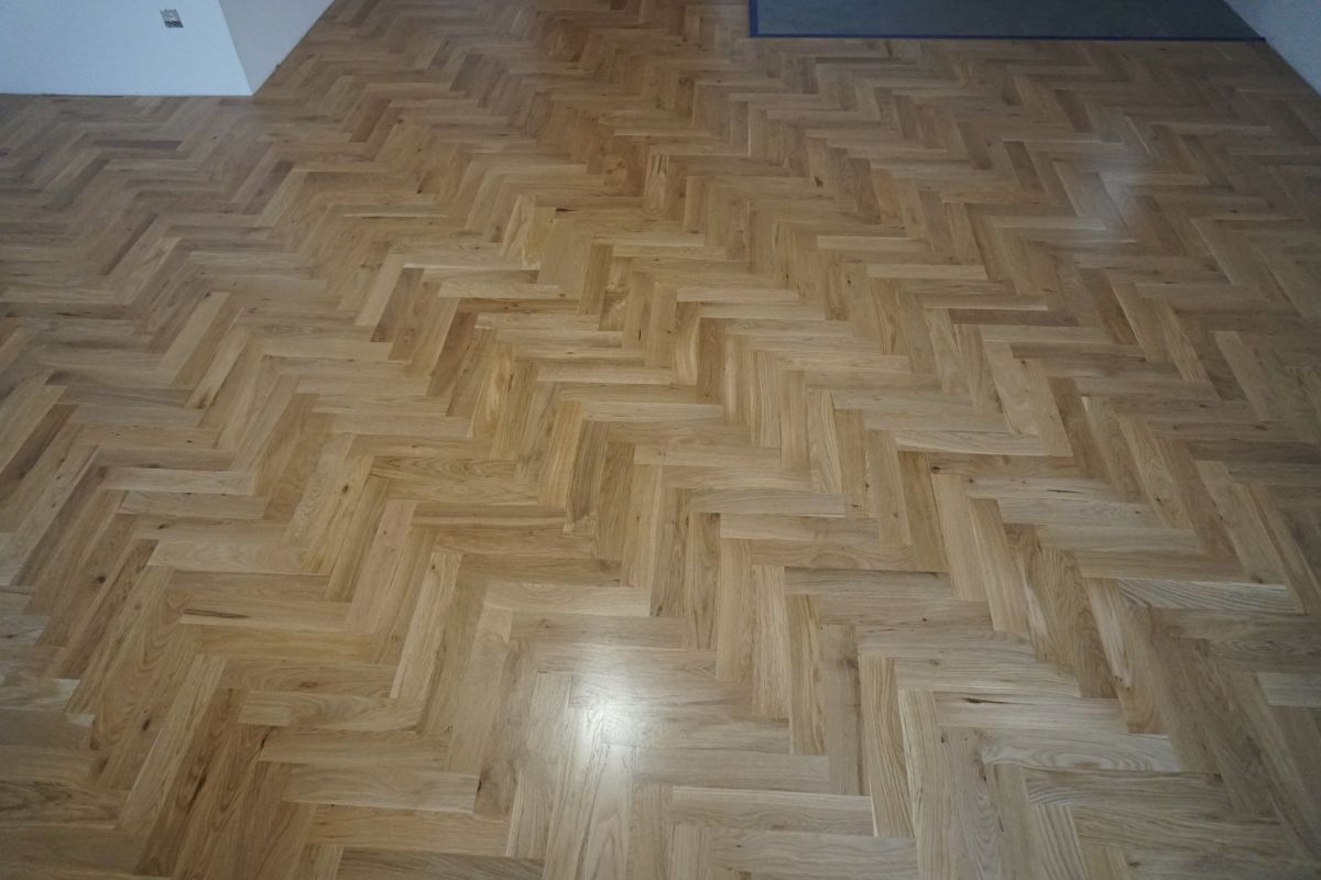 Klasyczny Parkiet Dab 07